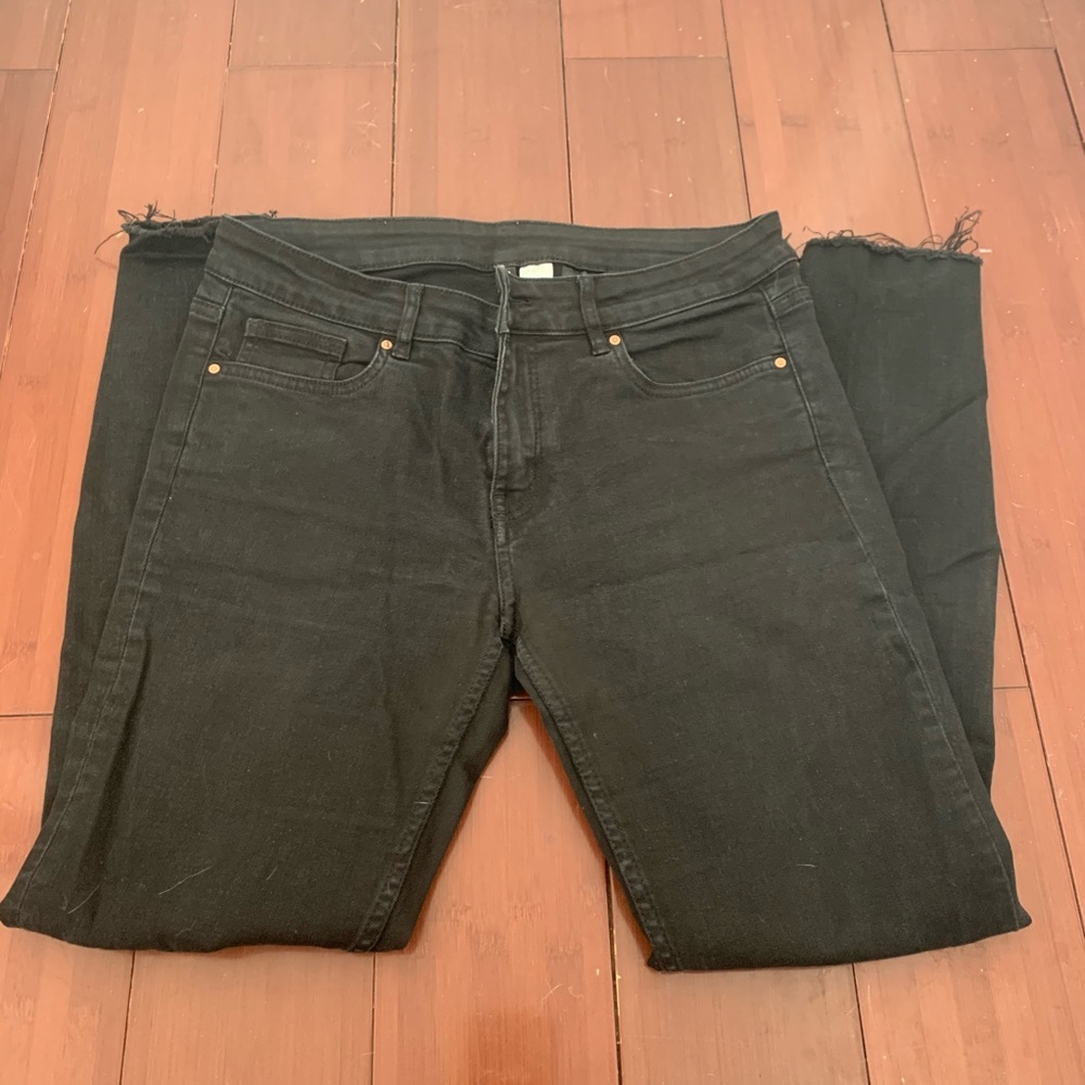 H&M distressed mid rise skinny jeans